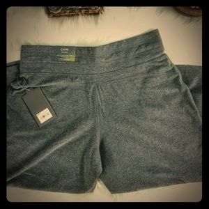 NWT Tek Gear Women's Sz Large Grey Capri Leggings